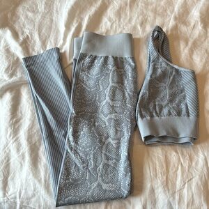 Snakeskin print two piece seamless set